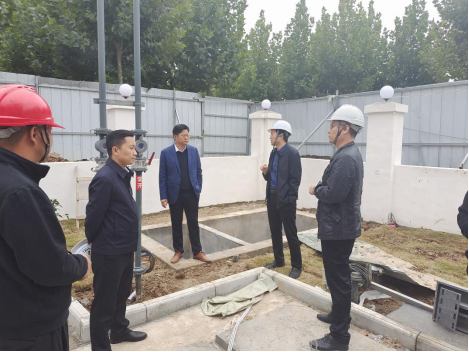 10.9（石化公司）市產(chǎn)業(yè)集團黨委書記、董事長劉培建一行蒞臨石化公司金頂山路加油站調(diào)研指導工作151.png