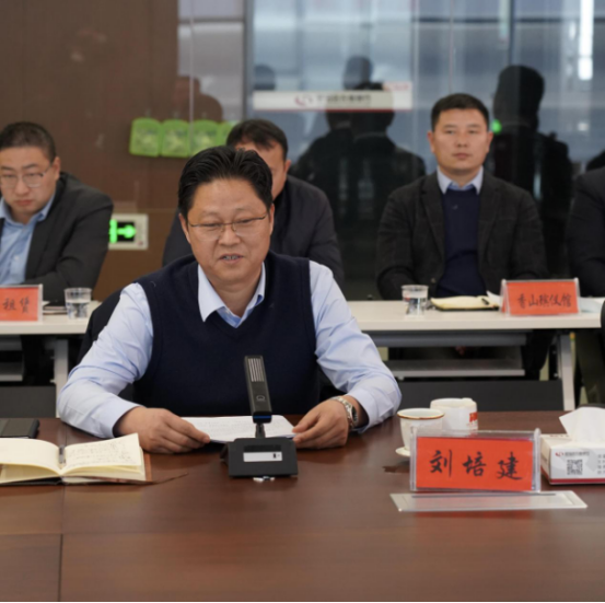 市政府副市長張威一行蒞臨市產業(yè)集團(1)261.png