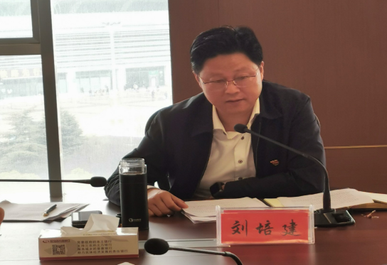 市產(chǎn)業(yè)集團(tuán)召開2022年度黨支部書記抓基層黨建述職評(píng)議會(huì)403.png
