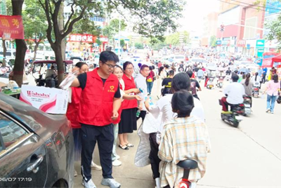 三年堅(jiān)守顯擔(dān)當(dāng) 愛(ài)心助考暖人心<br> ——駐馬店礦產(chǎn)資源企業(yè)托管工作組護(hù)航高考